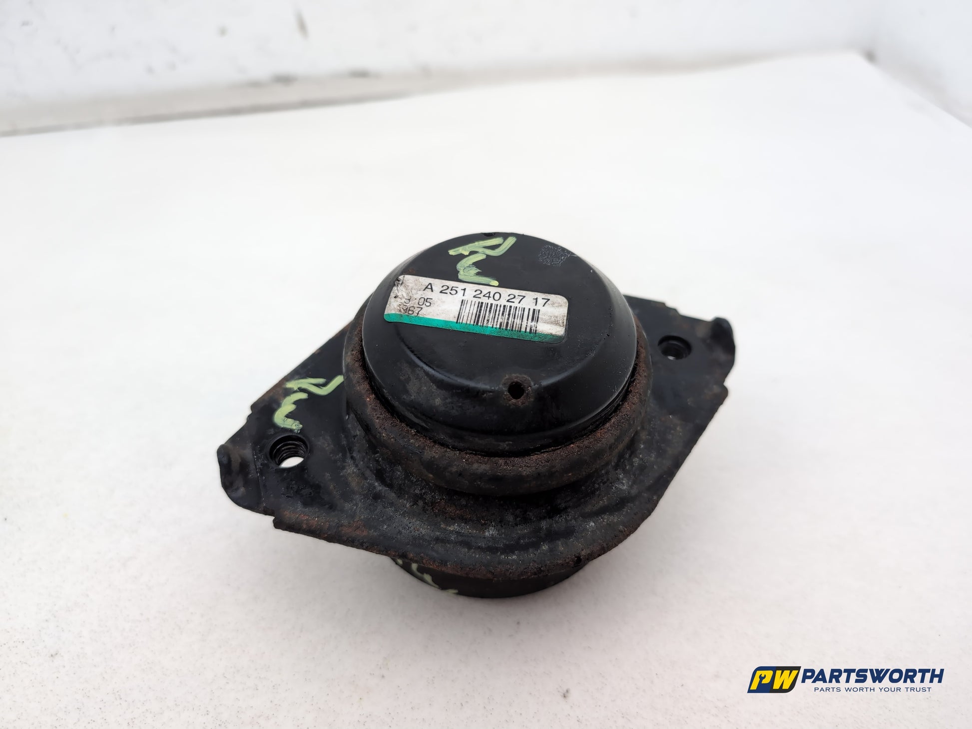 Mercedes R320 R-Class W251 3.0l Diesel Engine Mount A2512402717 2006-2013