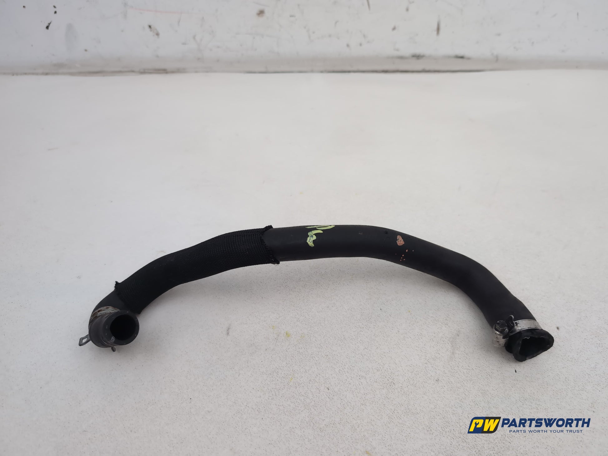 Mercedes R320 R-Class W251 3.0l Diesel Coolant Hose Pipe Line A2515002175