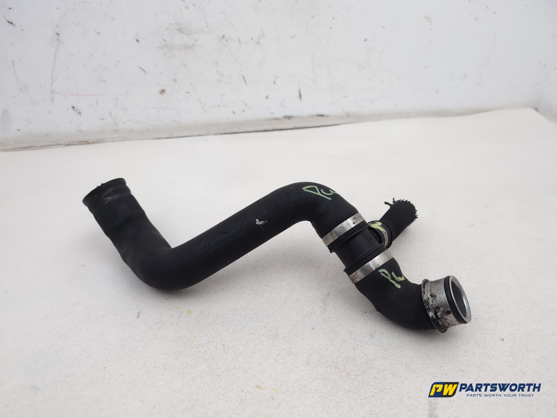 Mercedes R320 R-Class W251 3.0l Diesel Coolant Hose Pipe Line 2006-2013