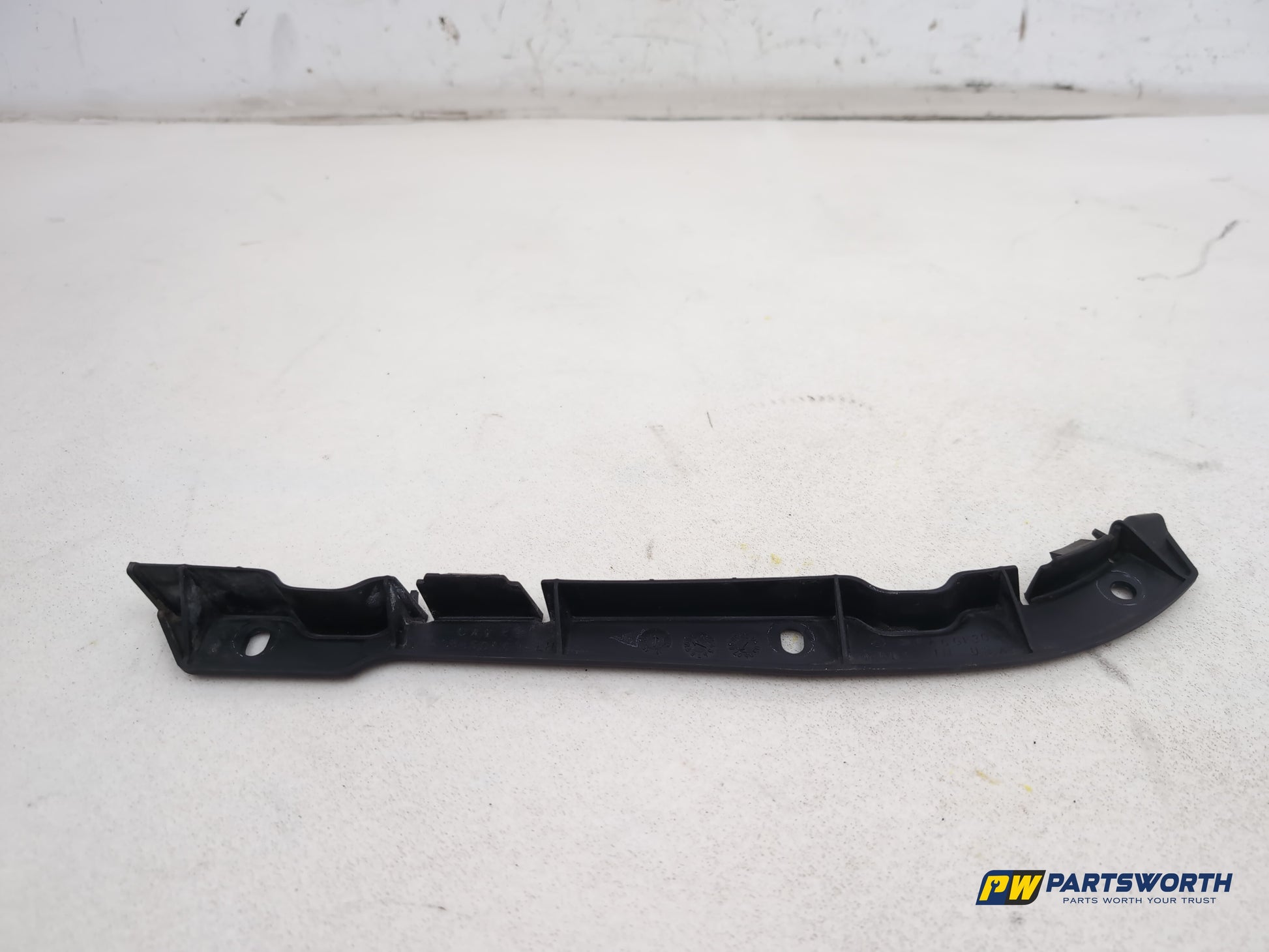 Mercedes R320 R-Class W251 Rear Bumper Mouting Bracket Left Side A2518850163