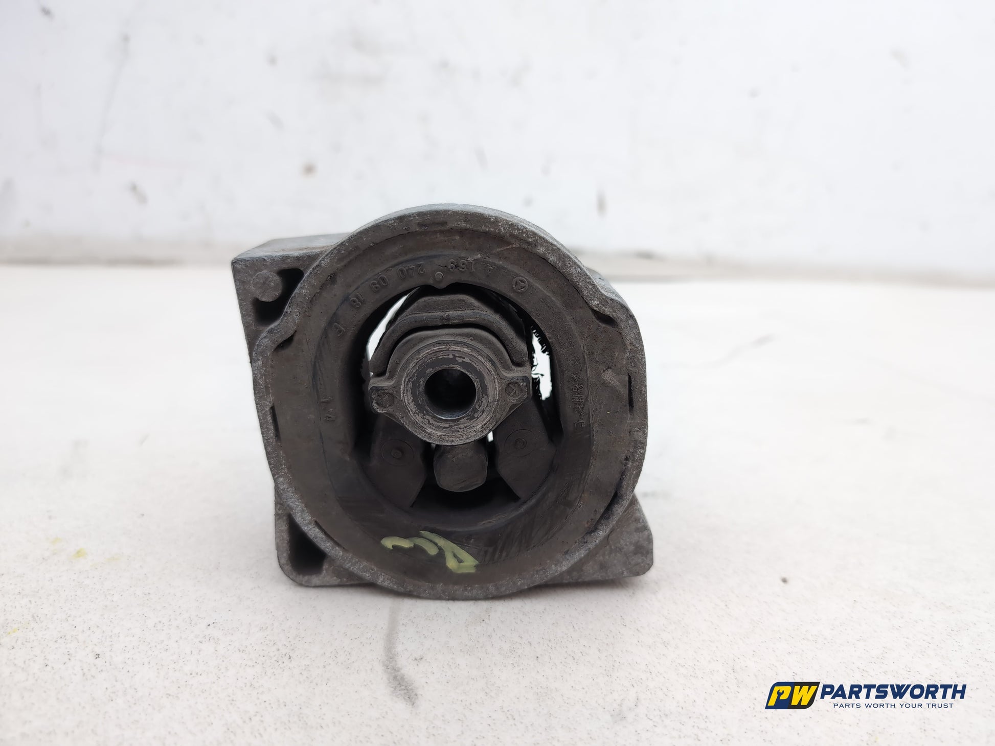 Mercedes-Benz B200 B-Class W245 2.0l Diesel Left Engine Mounting Bracket - photo 7
