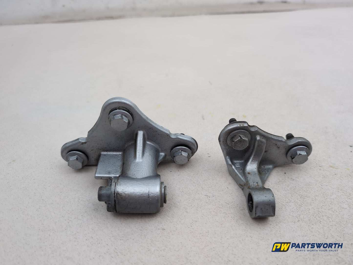 Mercedes R320 R-Class W251 Passenger Side Lh Front Door Hinge Pair 2006-2013 - photo 7