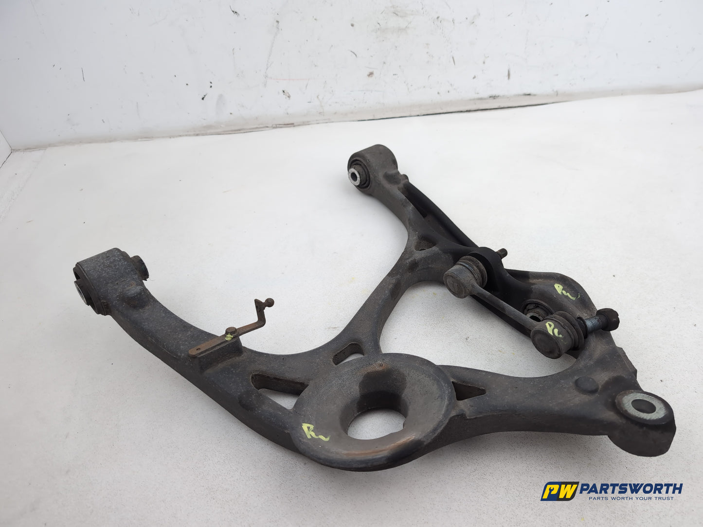 Mercedes R320 R-Class W251 Rear Right Lower Suspension Arm 2006-2013