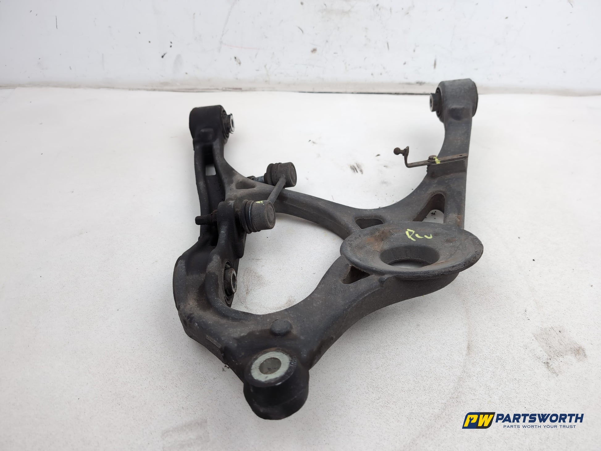 Mercedes R320 R-Class W251 Rear Left Lower Suspension Arm 2006-2013
