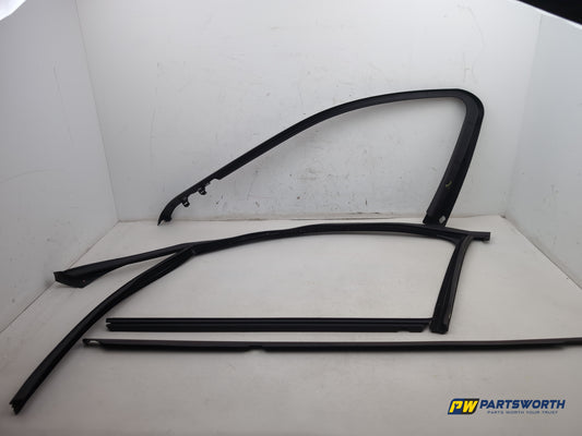 Mercedes-Benz E220 E-Class W212 Front Left Door Window Guide Sealing Rubber