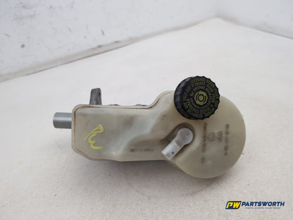 Mercedes R320 R-Class W251 3.0l Diesel Brake Master Cylinder A2514300302