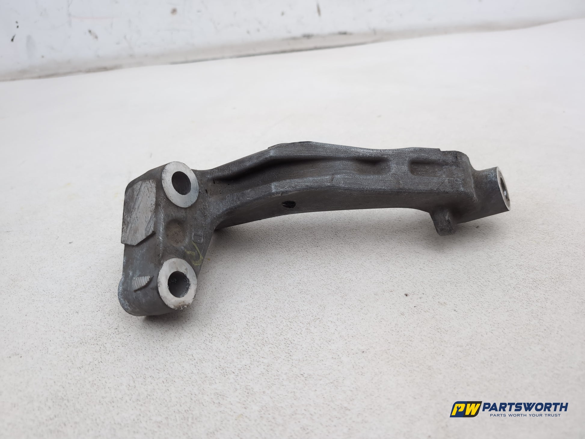 Peugeot 308 Allure Blue Hdi Front Right Subframe Bracket Mount 2013-2021