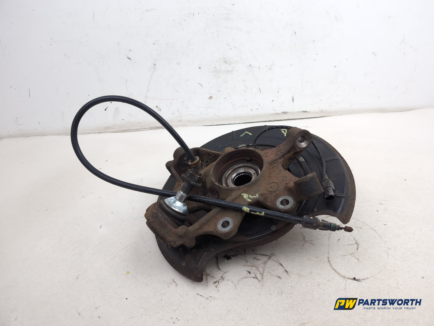 Mercedes R320 R-Class W251 Wheel Hub Rear Lh Passenger Side 2006-2013