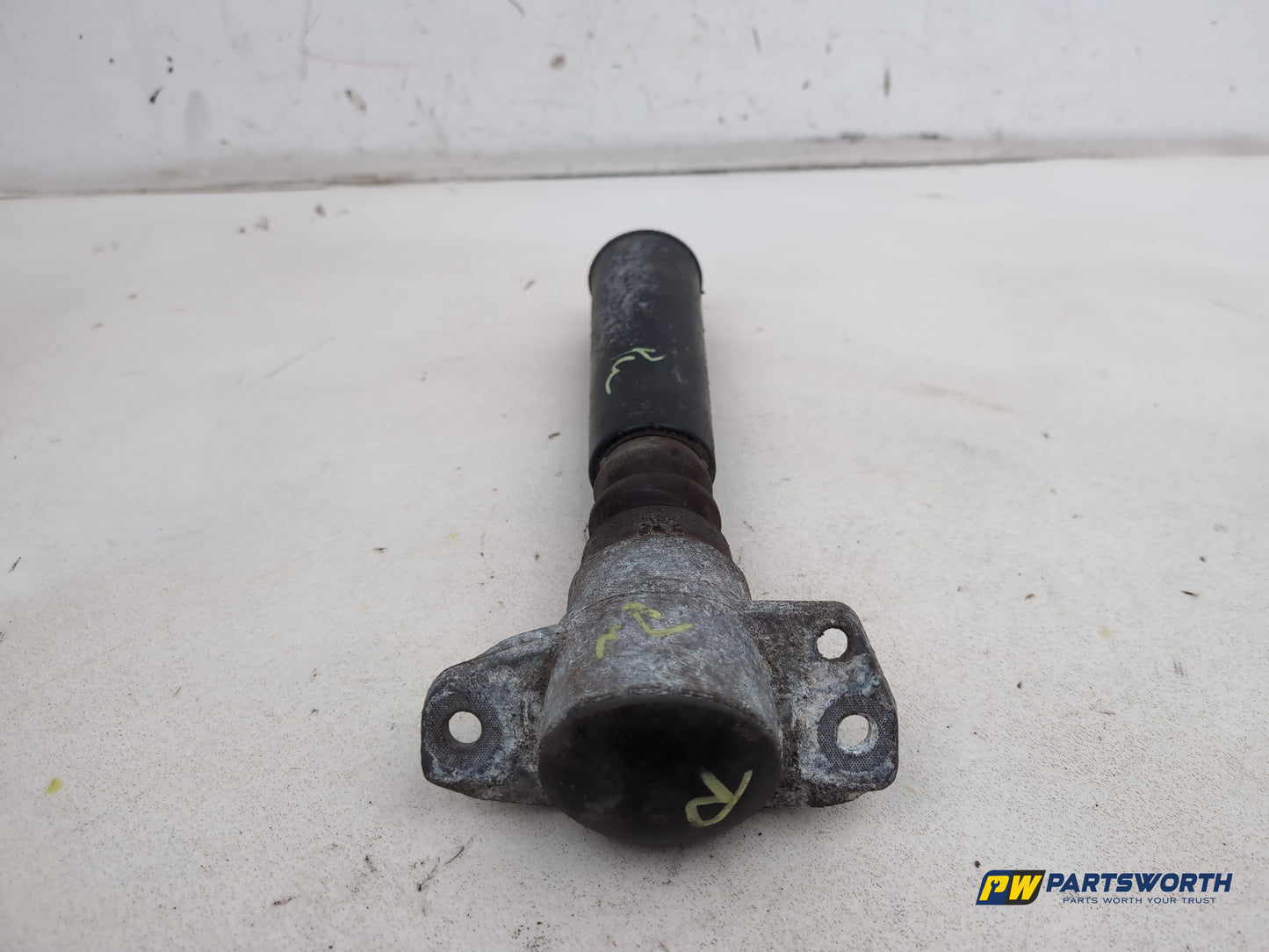 Audi A6 S Line Black Ed Tdi 2.0l Diesel Rear Strut Mount And Cover 2011-2018 - photo 7