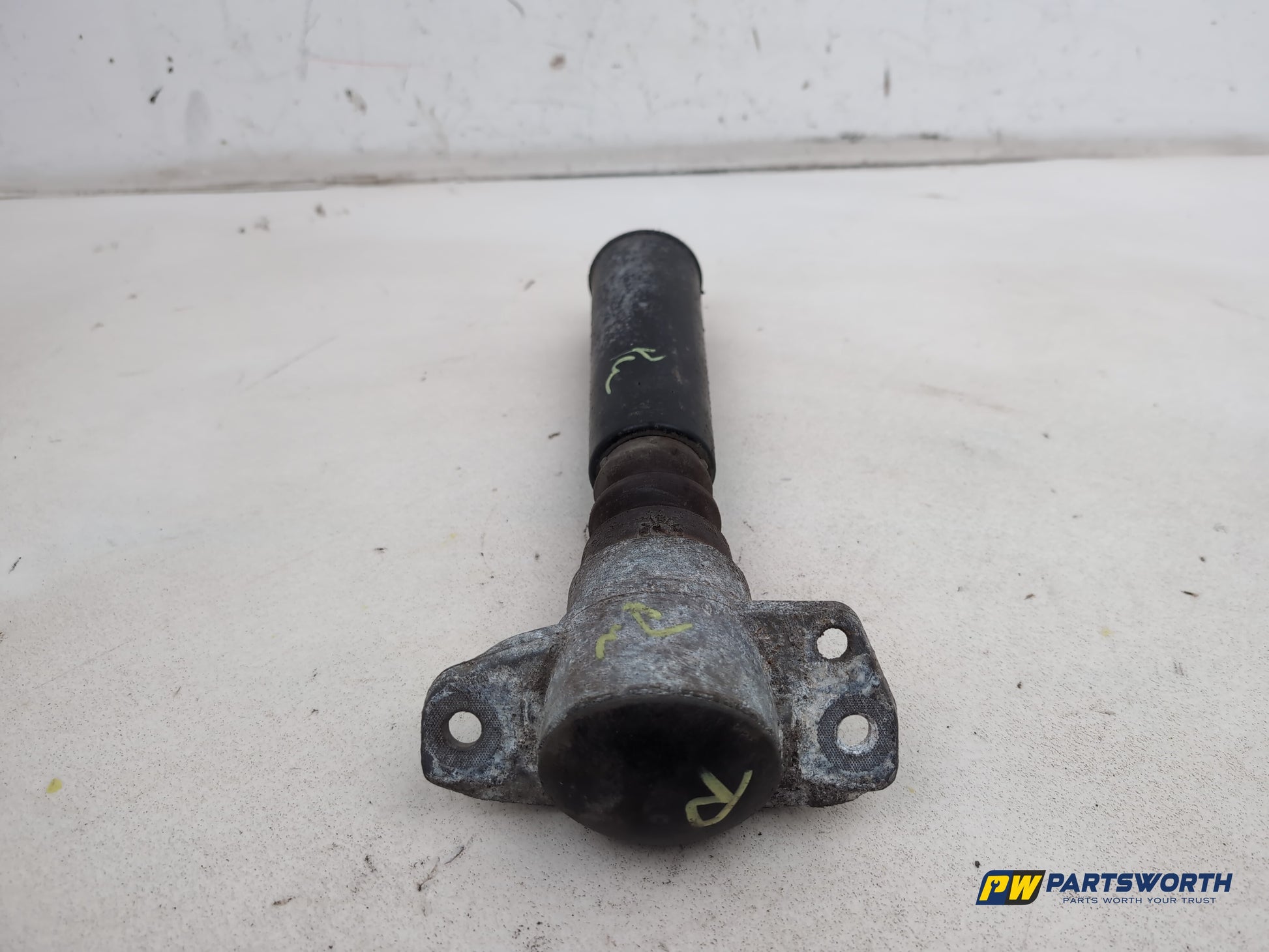 Audi A6 S Line Black Ed Tdi 2.0l Diesel Rear Strut Mount And Cover 2011-2018 - photo 7
