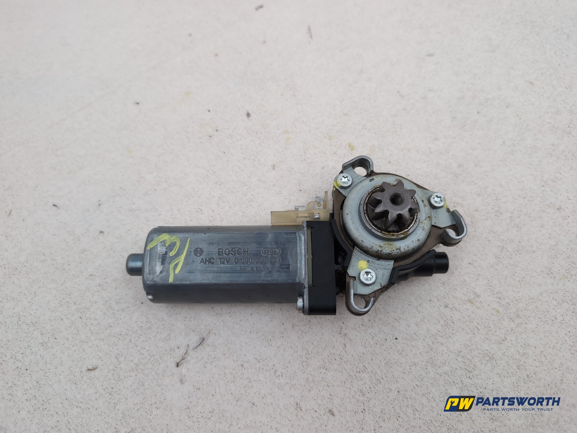 Mercedes R320 R-Class W251 Front Seat Adjustment Motor Left Side 0390203003