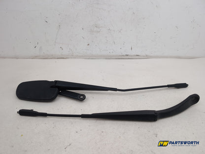 Mercedes-Benz B180 Windshield Wiper Arm Front Pair A2468200344 2011-2018