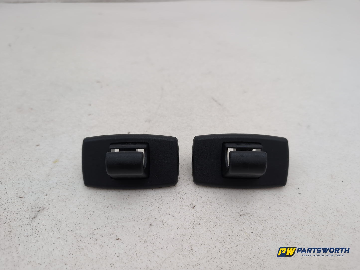 Mercedes-Benz B180 B-Class W246 Sun Visor Clip Holder Set A2468100012 2011-2018