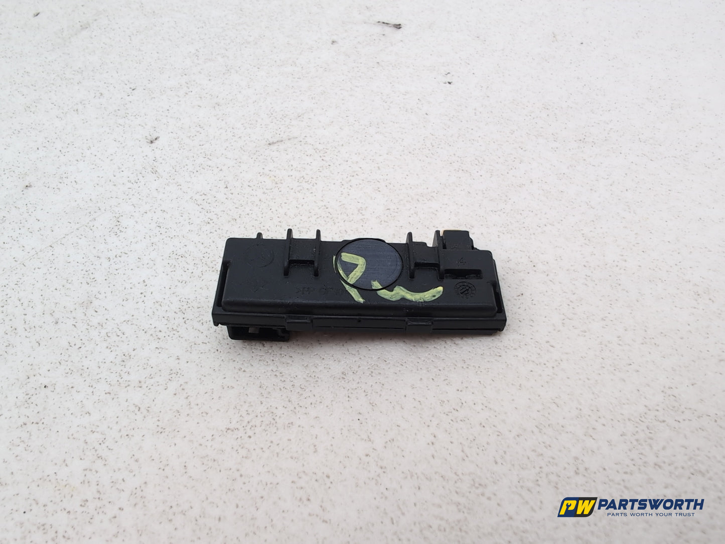 Mercedes-Benz B180 B-Class W246 Interior Humidity Temperature Sensor A1729058200 - photo 7