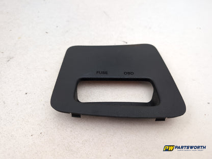 Hyundai I40 Style Blue Drive Fuse Box Cover 919413z020 2011-2019