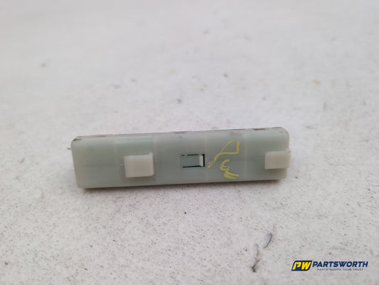 Mercedes W176 W212 W246 Voltage Converter Inverter Power Distributor A0009820012