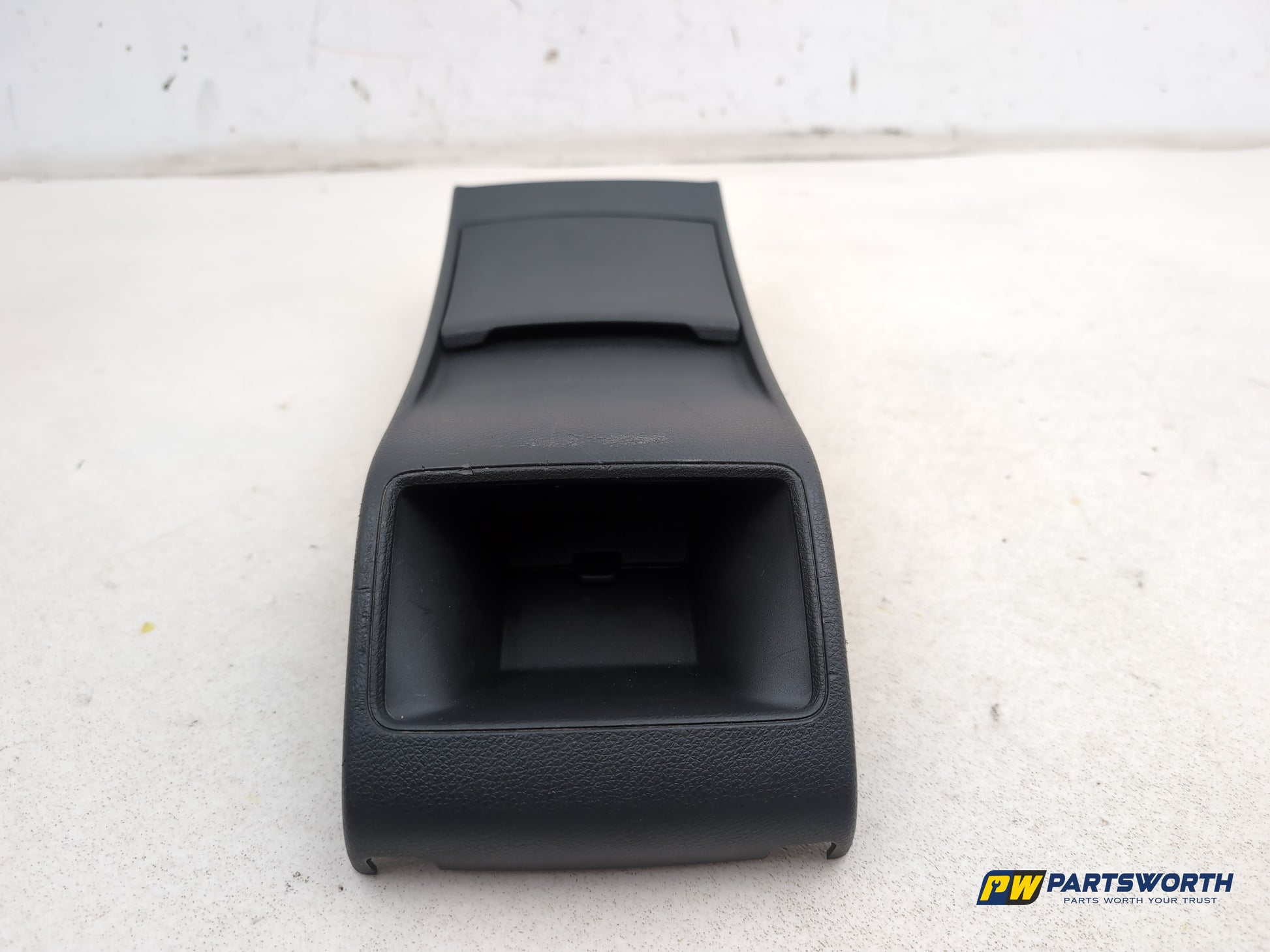 Mercedes-Benz B180 B-Class W246 Centre Console Rear Trim Panel Cover Ashtray