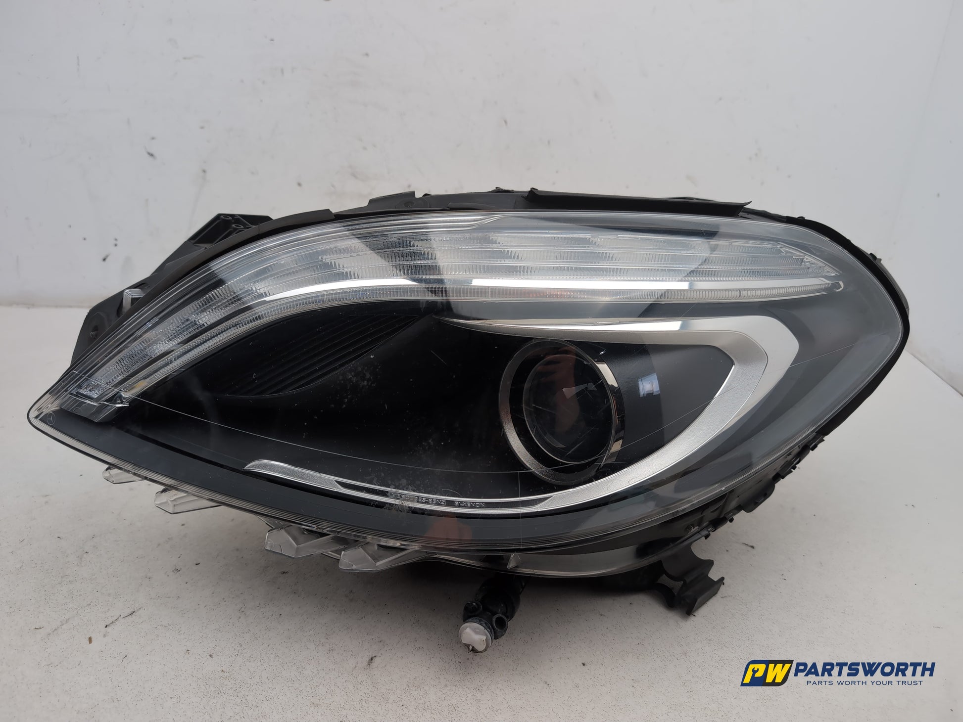 Mercedes-Benz B180 B-Class W246 Xenon Headlamp Lh Passenger Side A2468200339