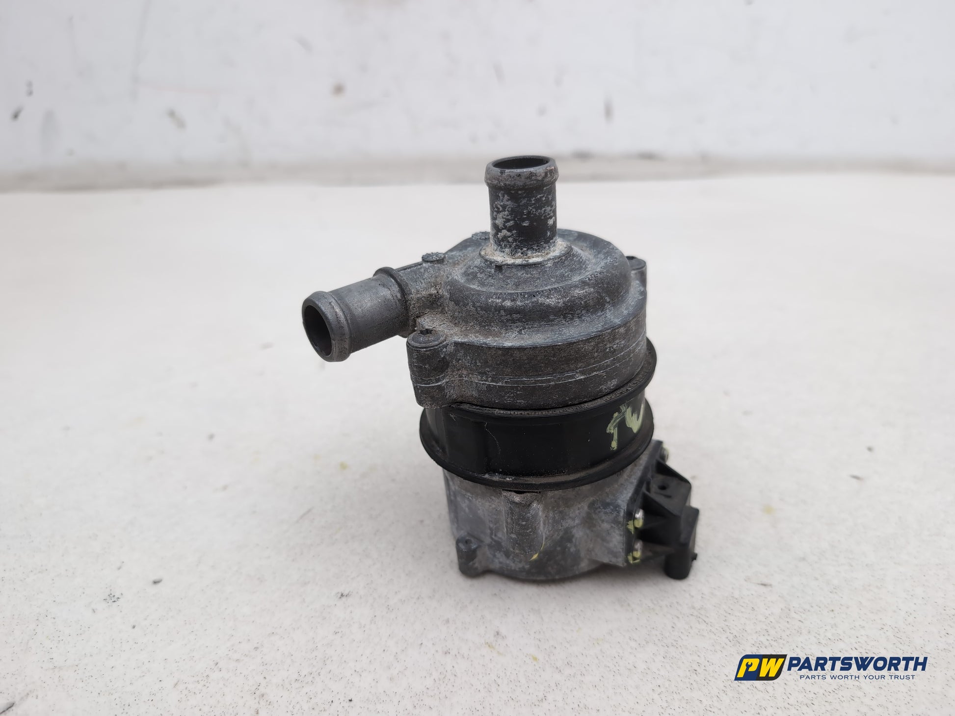 Audi A6 S Line Black Ed Tdi 2.0l Diesel Auxiliary Water Coolant Pump 2011-2018