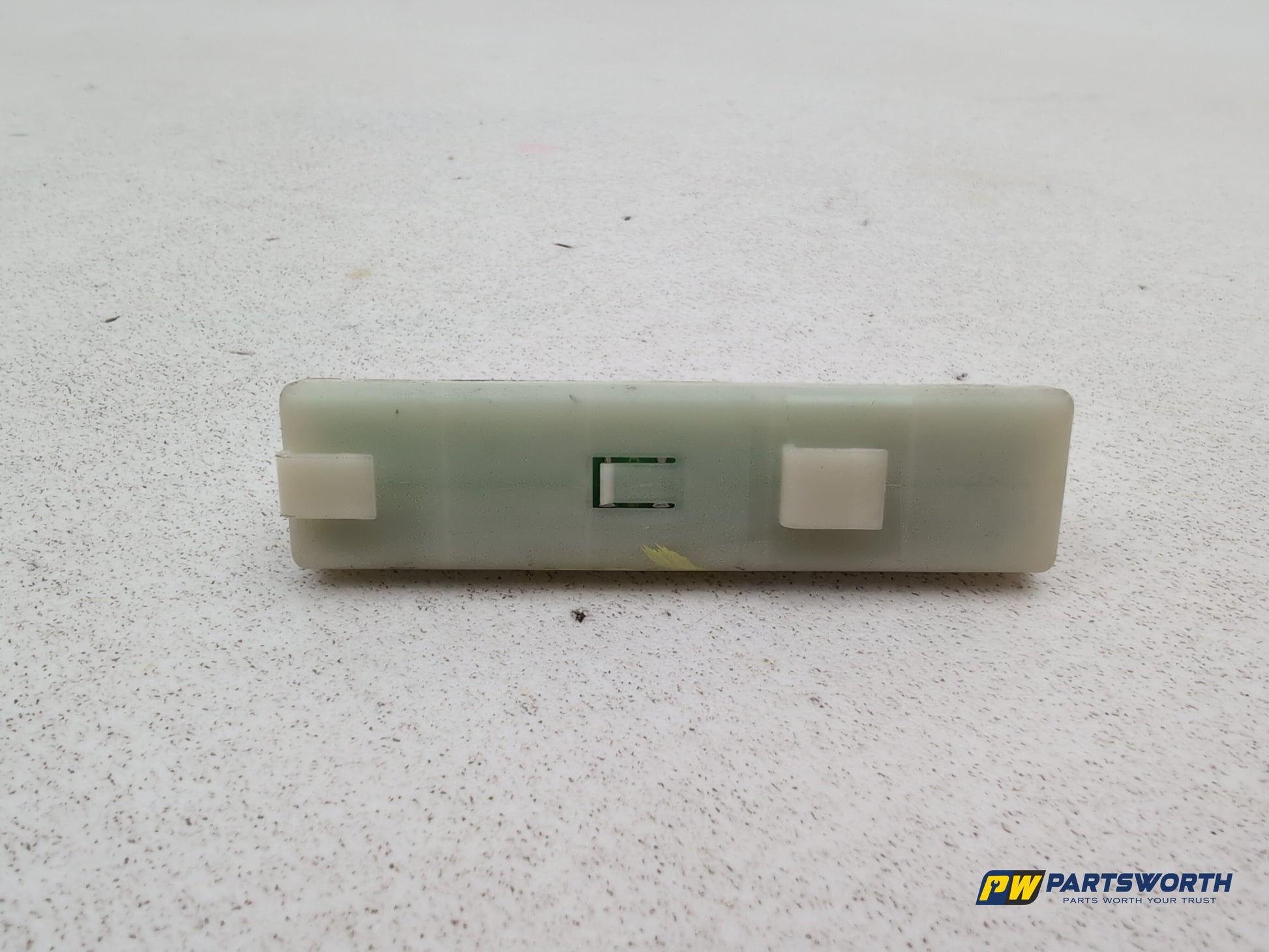 Mercedes W176 W212 W246 Voltage Converter Inverter Power Distributor A0009820212 - photo 7
