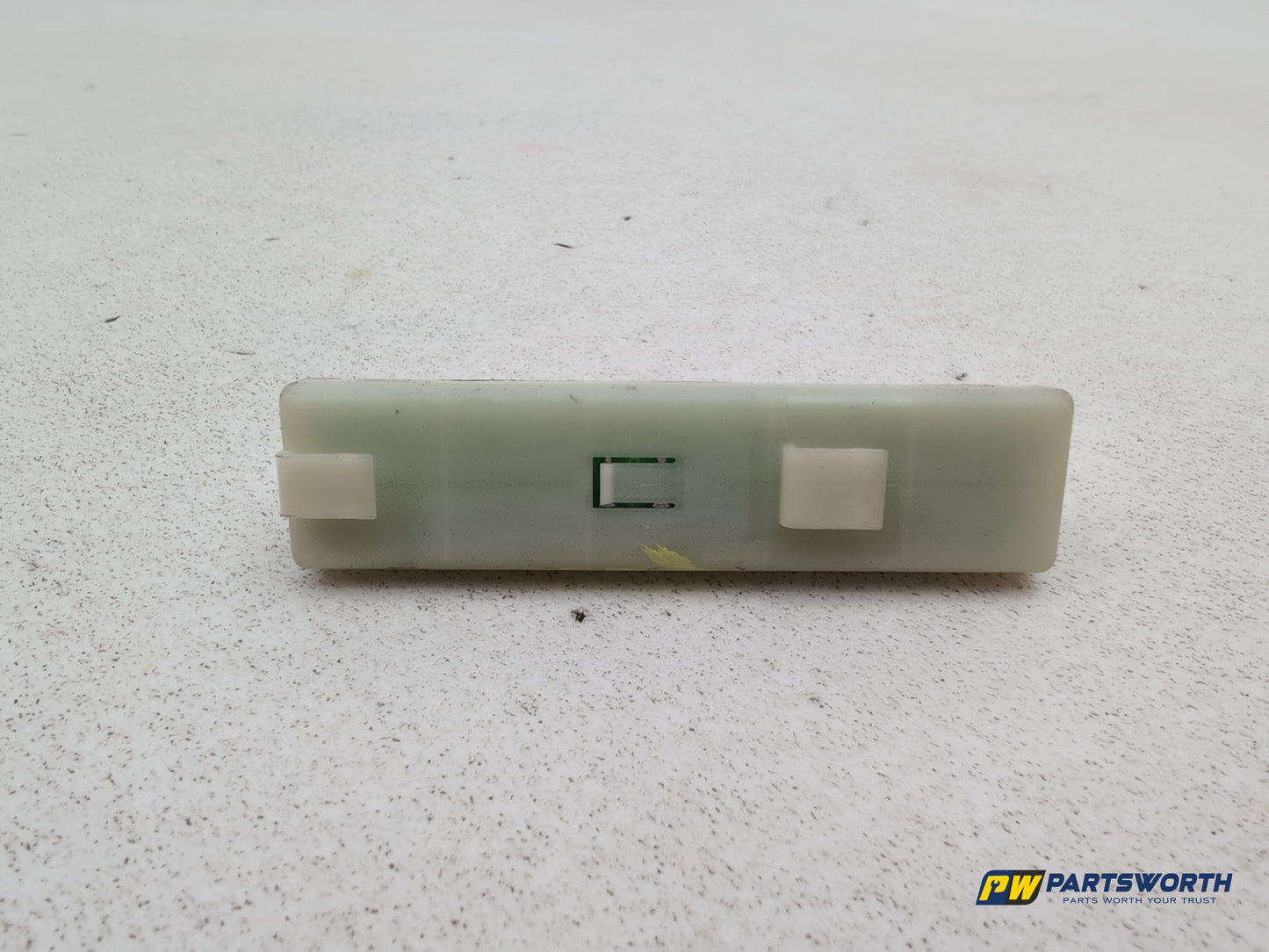 Mercedes W176 W212 W246 Voltage Converter Inverter Power Distributor A0009820212