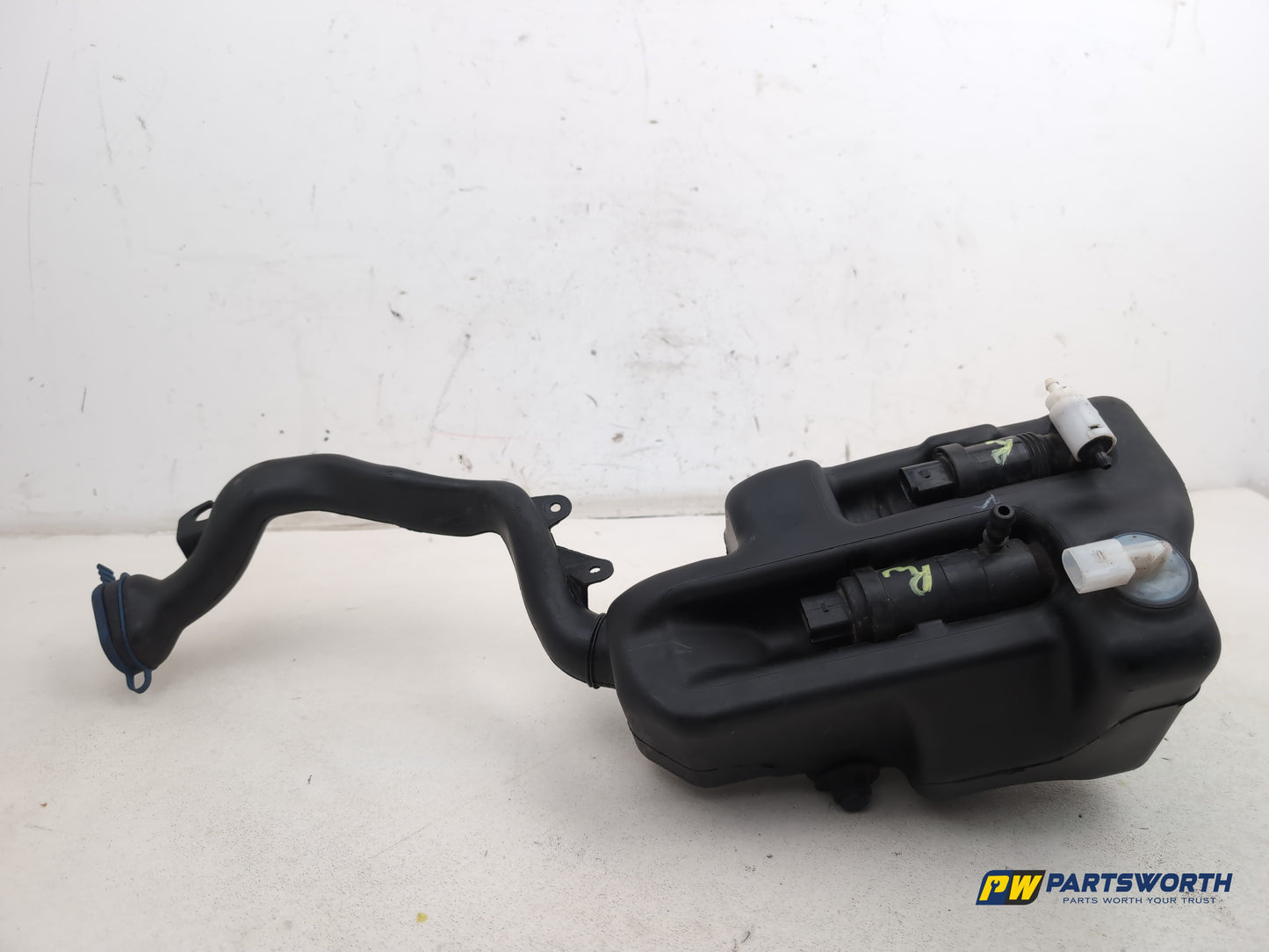 Mercedes-Benz B180 B-Cass W246 Washer Bottle Windscreen A2468690120 2011-2018 - photo 7