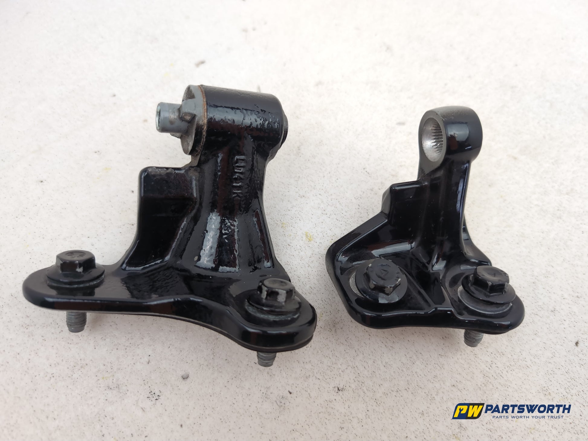 Mercedes-Benz B180 B-Class W246 Left Passenger Rear Door Hinge 2011-2018
