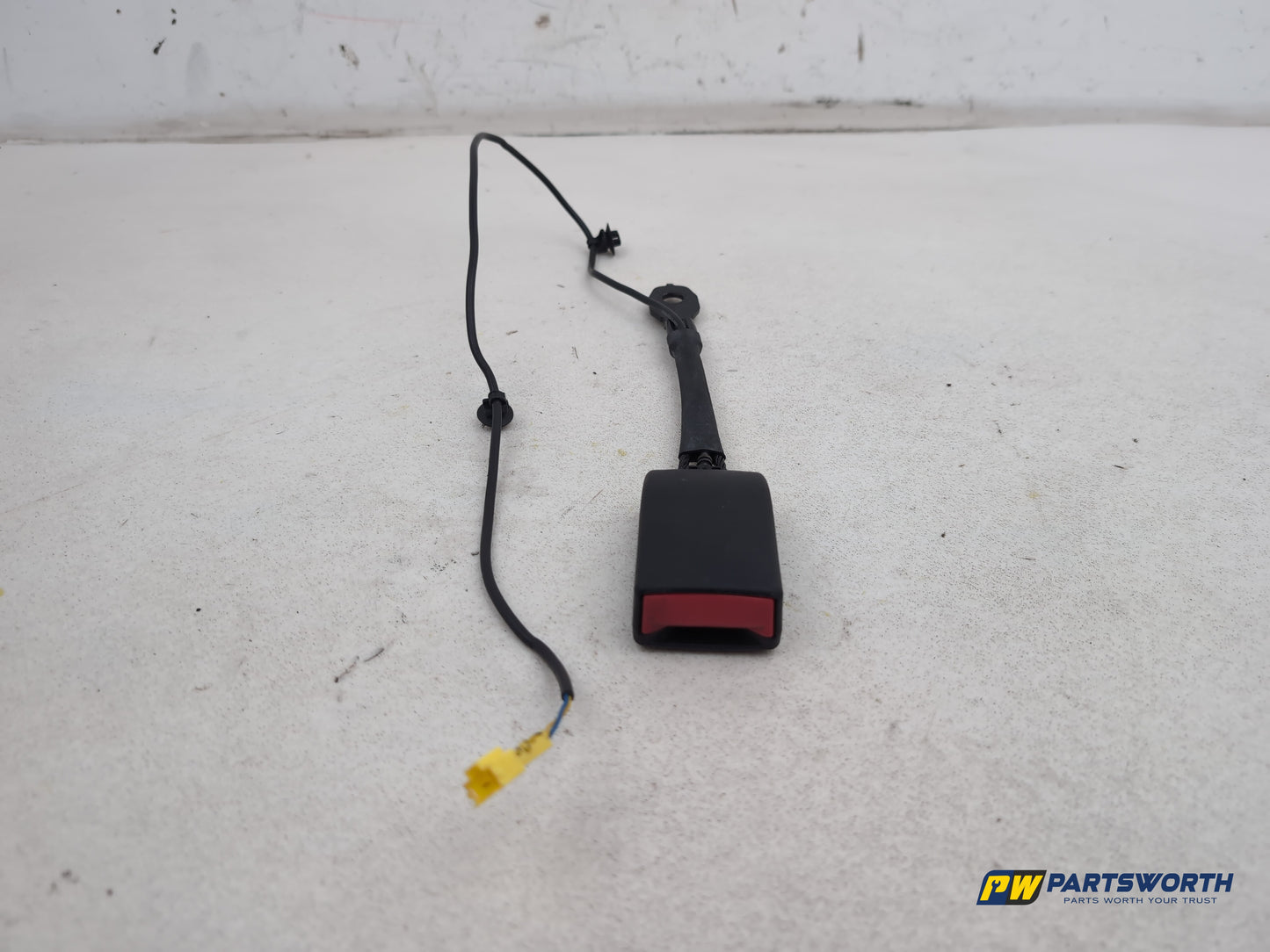 Mercedes-Benz B180 B-Class W246 Seat Belt Buckle Front Rh Driver A2468600169