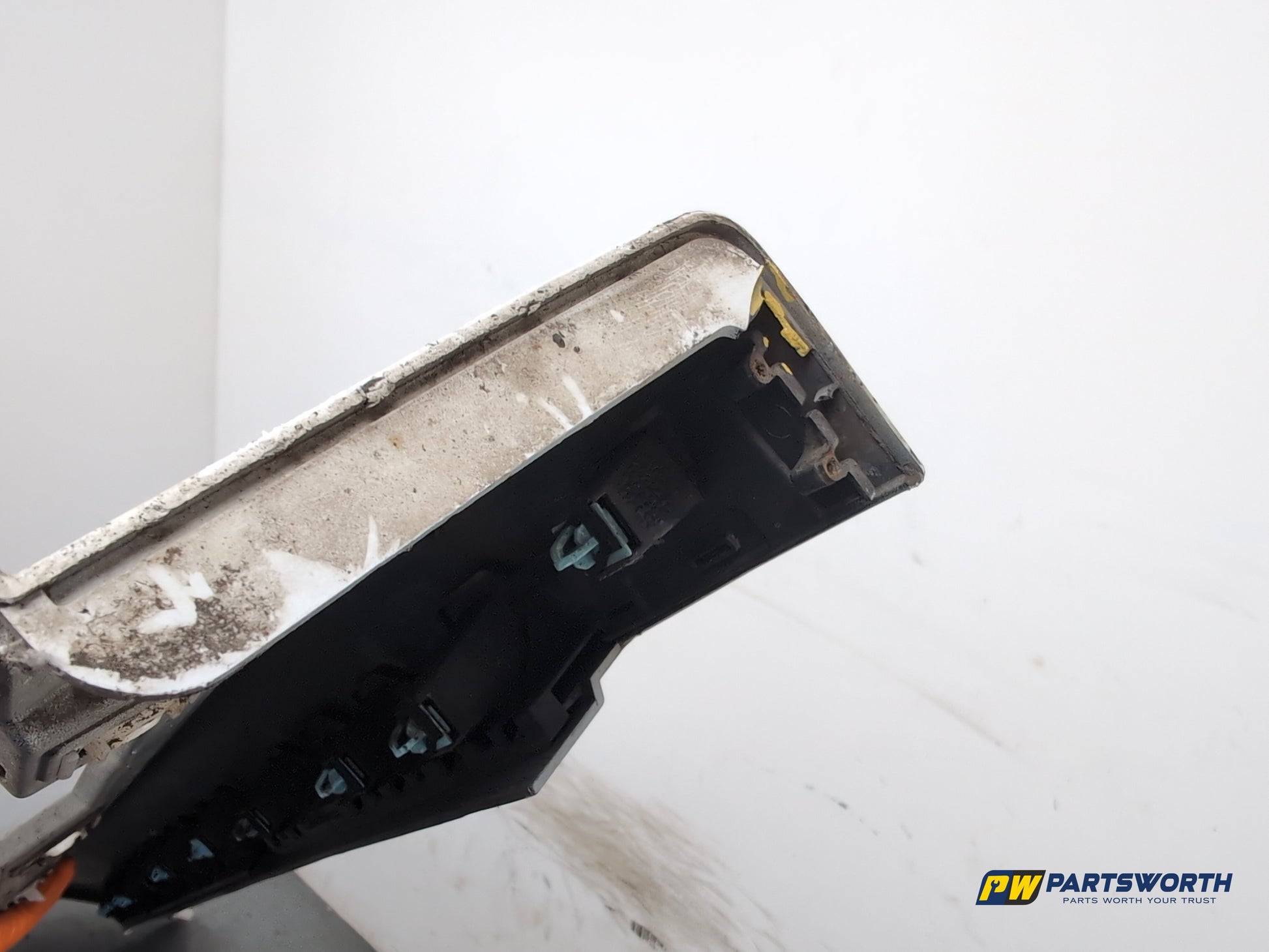 Hyundai I40 Style Estate Side Skirt Rh Driver Side Creamy White Ncw 877523z000 - photo 9