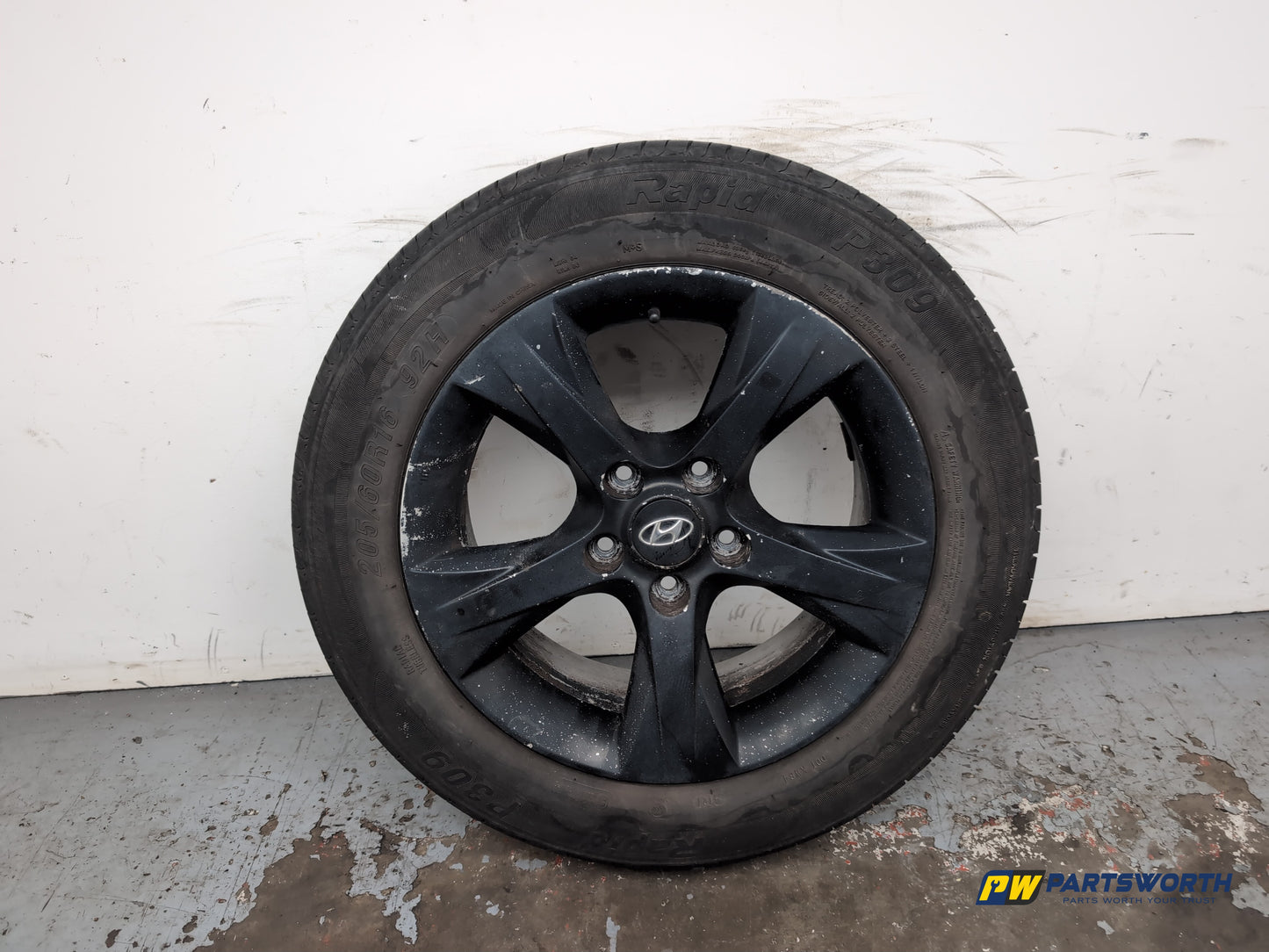 Hyundai I40 Style Blue Drive Crdi Alloy Wheel With Tyre 205/60 R16
