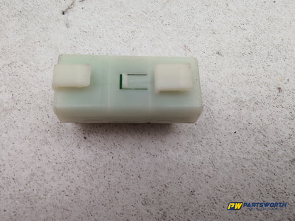 Mercedes W176 W222 W246 Voltage Converter Power Distributor Fuse A0009820912