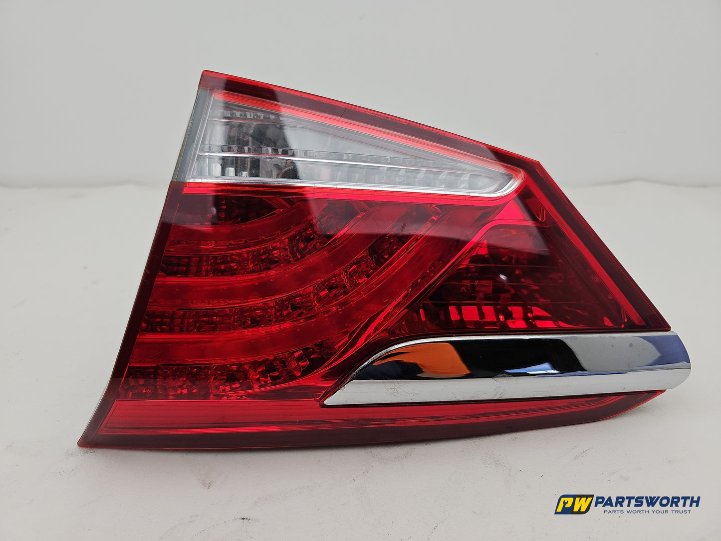 Hyundai I40 Lamp Assembly Rear Inner Rh Driver Side 924043z001 2011-2015