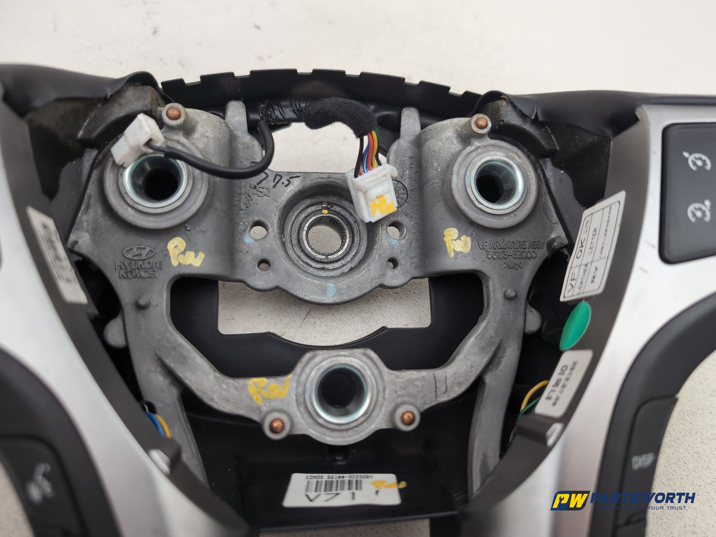 Hyundai I40 Style Blue Drive Crdi Multifunction Steering Wheel 561003z232ry - photo 7
