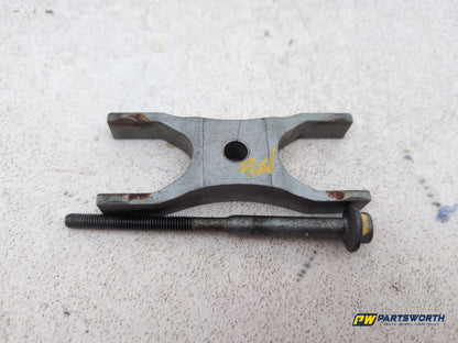 Audi A6 S Line C7 2.0l Diesel Injector Holding Clamp 04l216a 2011-2018