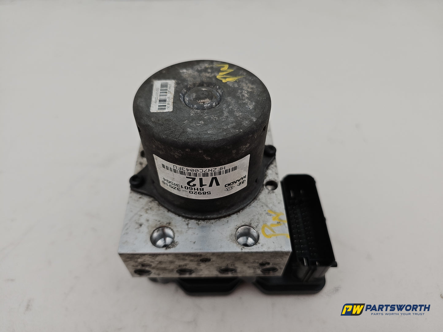 Hyundai I40 Style Blue Drive Crdi 1.7l Diesel Abs Pump 589203z910 2011-2019