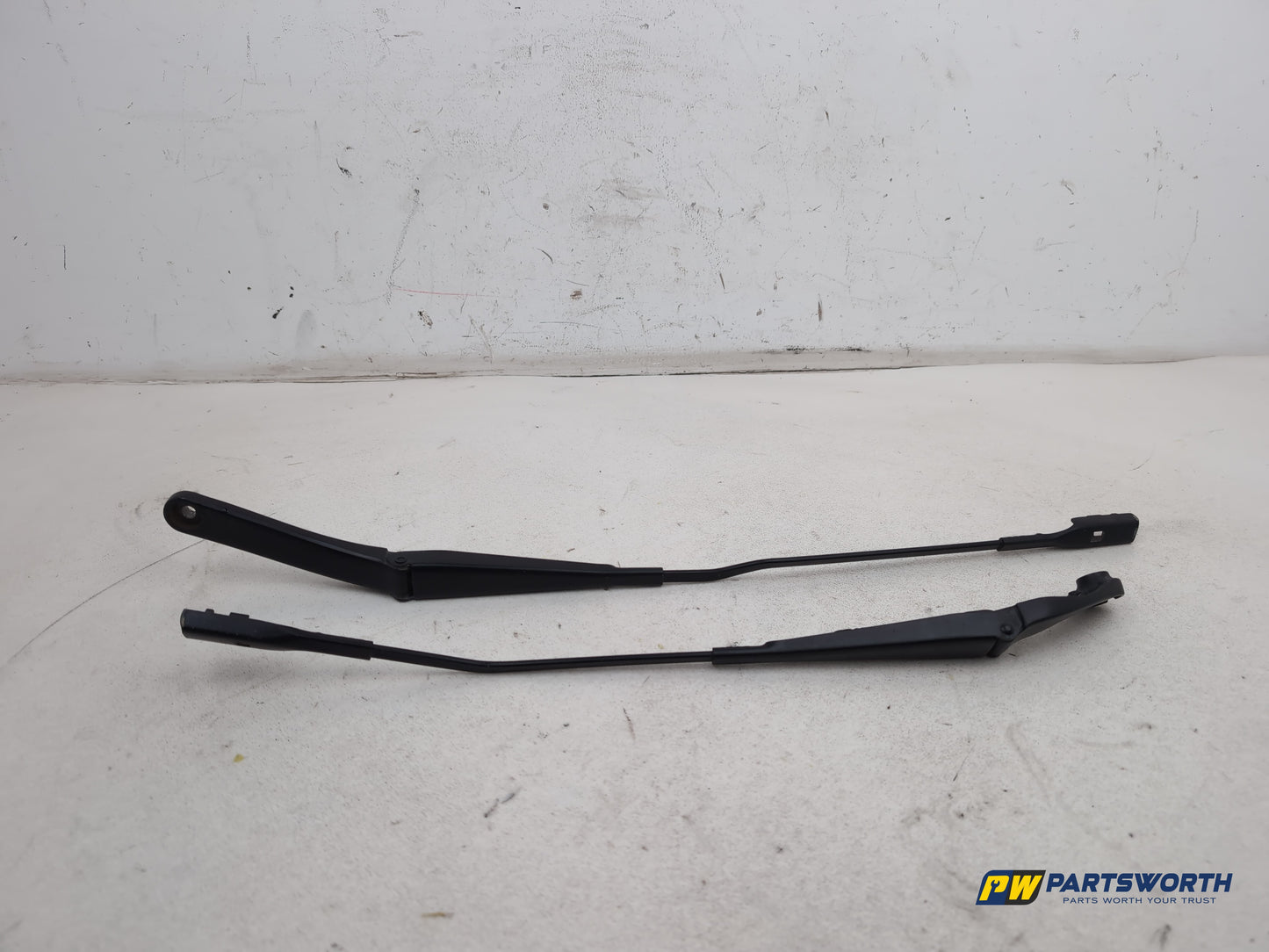 Audi A5 S Line Tdi Quattro Front Windscreen Wiper Arms Pair 8k2955408 2007-2016