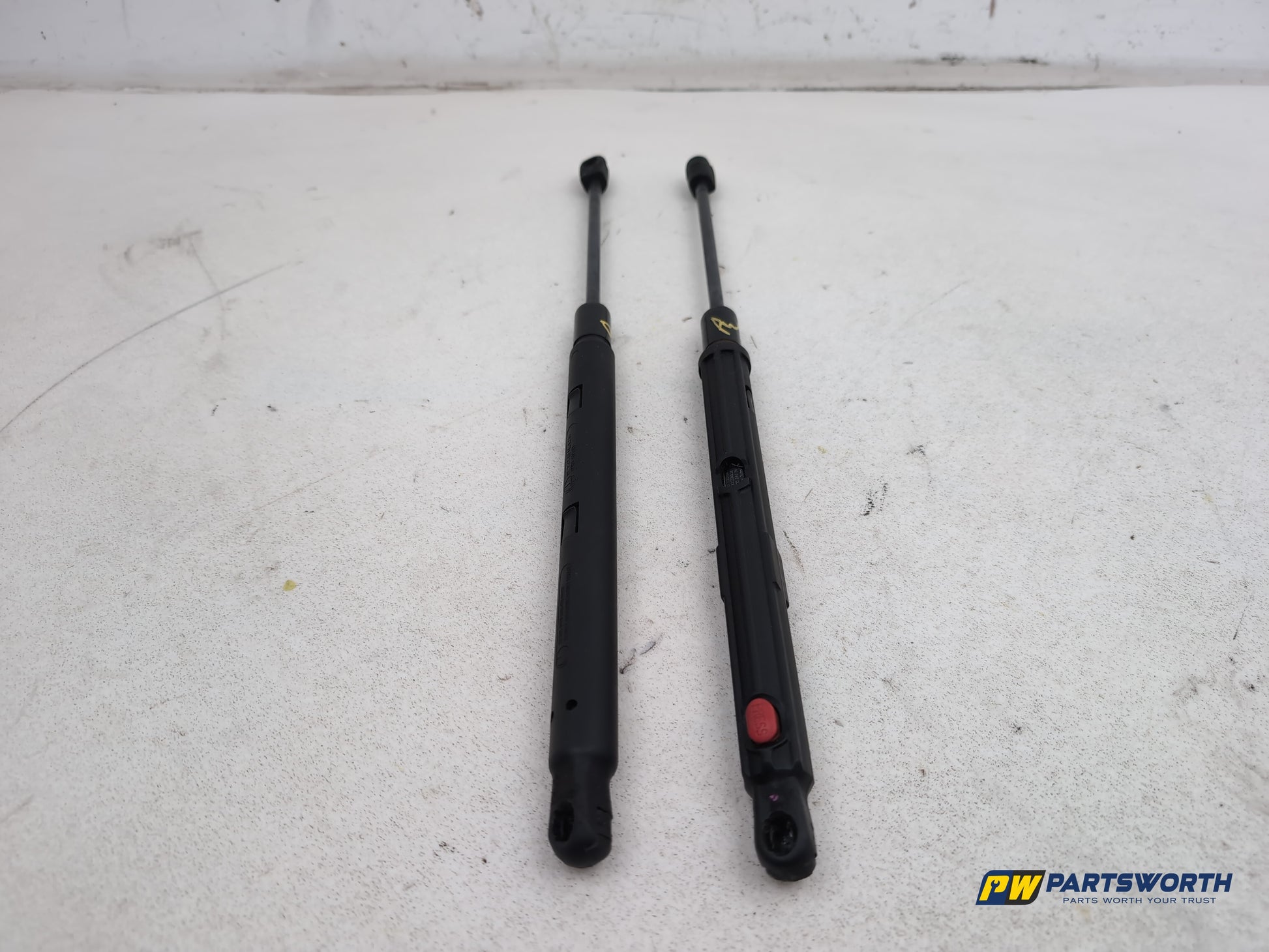 Mercedes R320 R-Class W251 Gas Pressure Hood Dampers Pair A2518800229 2006-2013