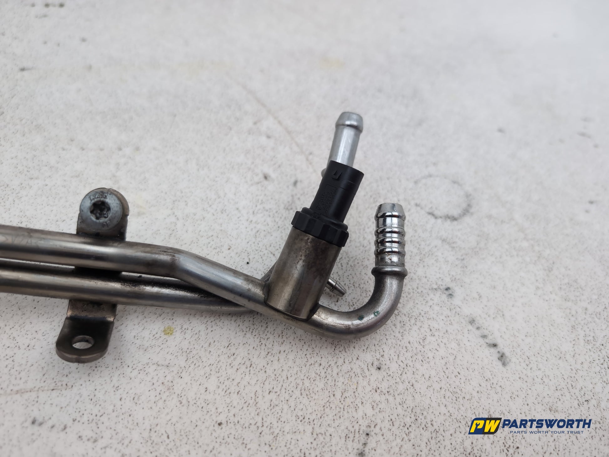 Audi A6 S Line Black Ed Tdi 2.0l Diesel Fuel Rail Pipe Line 04l201360n 2011-2018 - photo 7