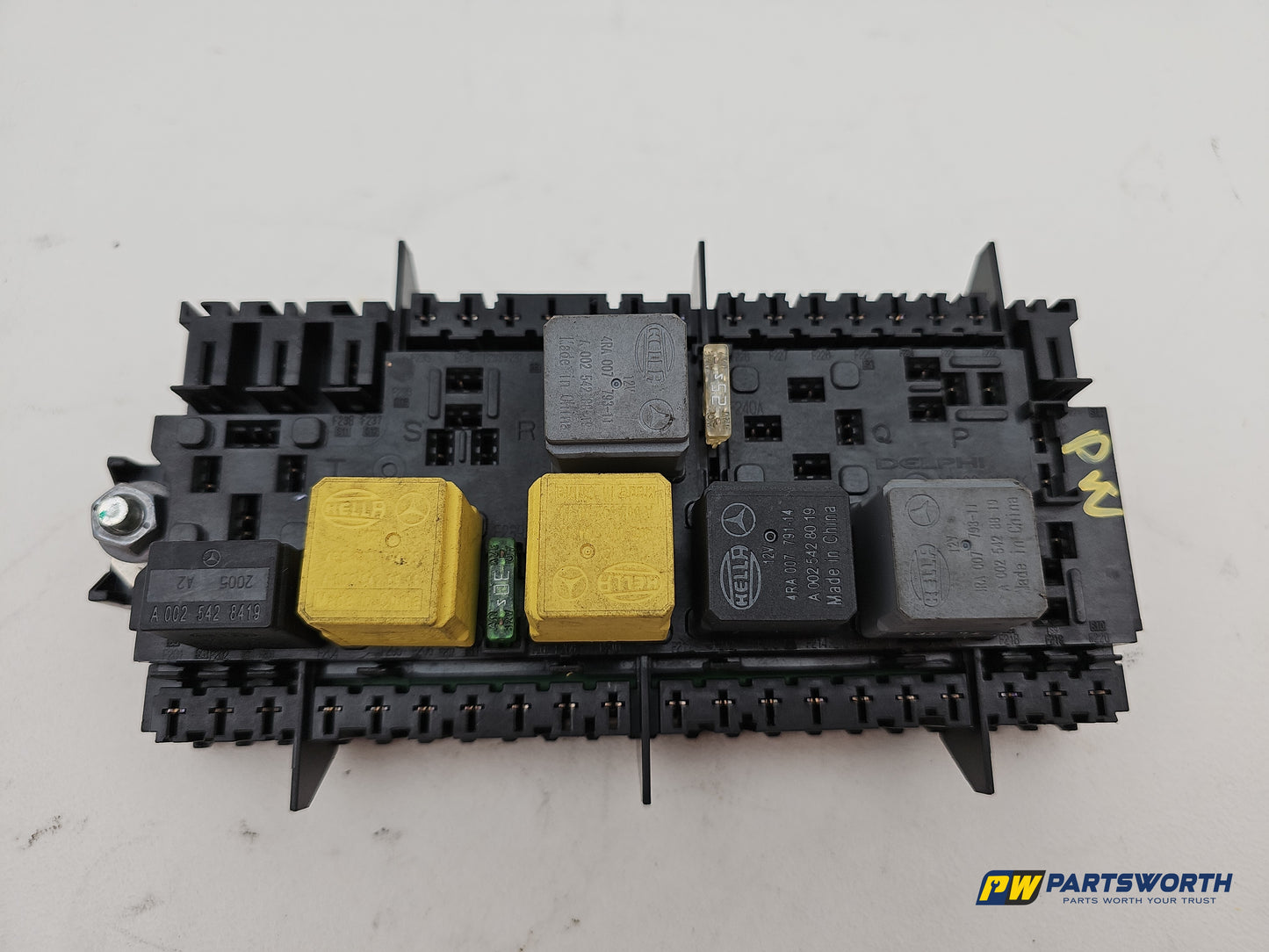 Mercedes-Benz B180 B-Class W246 1.8l Diesel Fuse Relay Box A2469060093 2011-2018