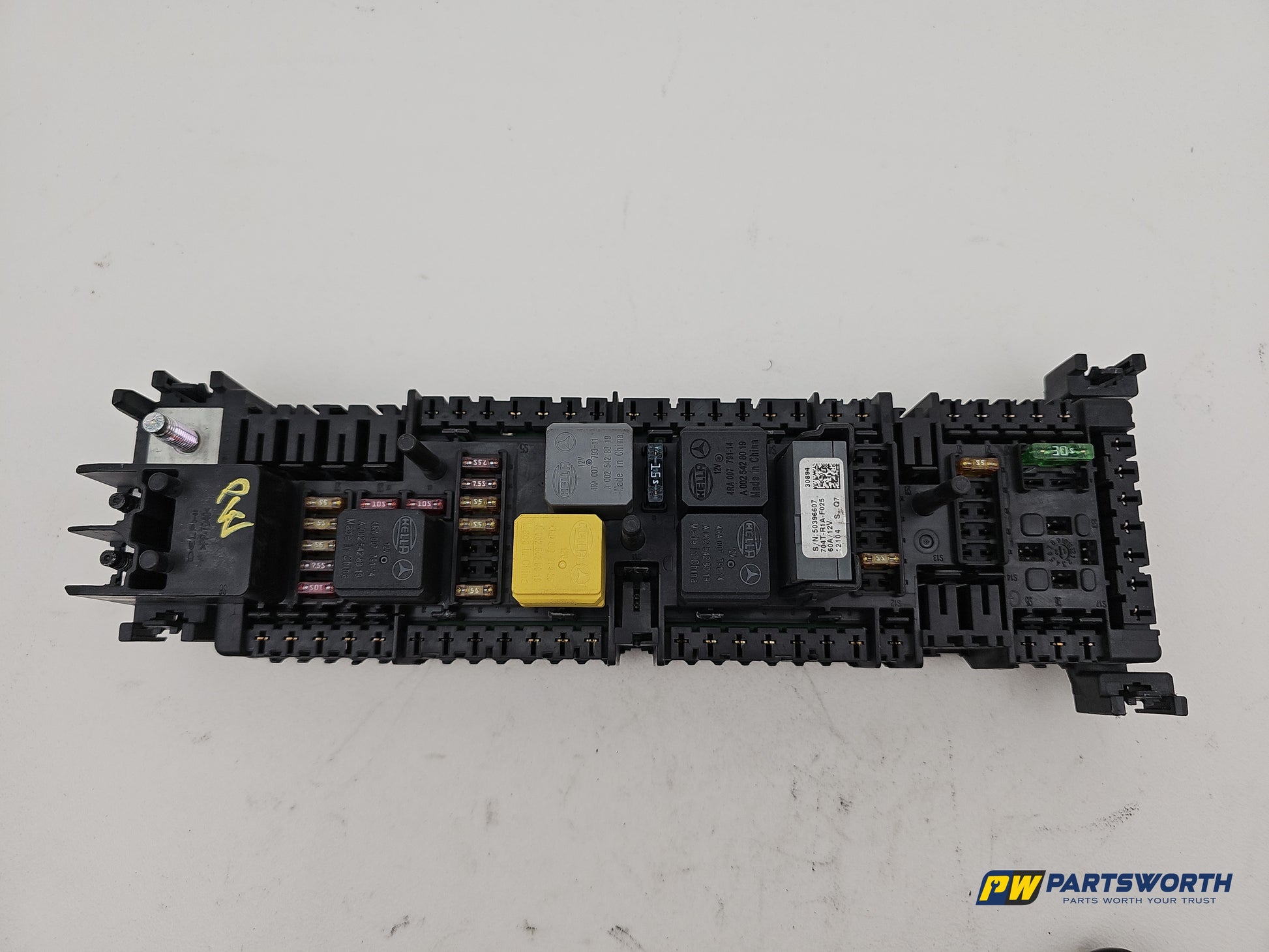 Mercedes-Benz B180 B-Class W246 Fuse Relay Box Engine Bay A2469066600 2011-2018