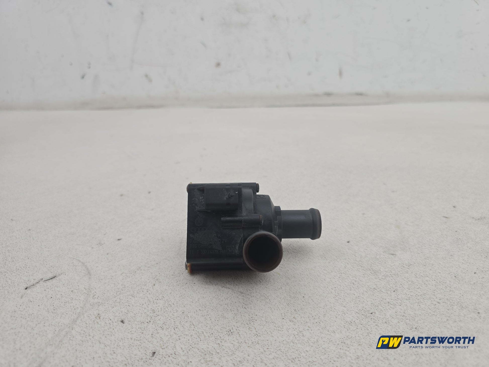 Audi A5 S Line Tdi Quattro Auxiliary Water Coolant Pump 06h121601k 2007-2016