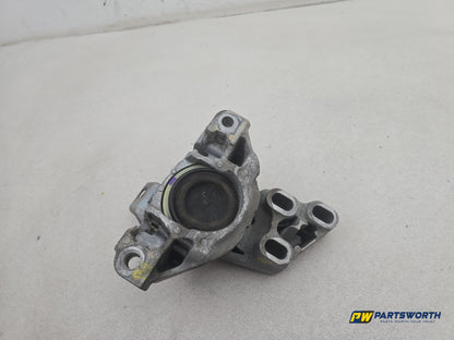Mercedes-Benz B180 B-Class W246 Engine Mounting Bracket A24624002 2011-2018