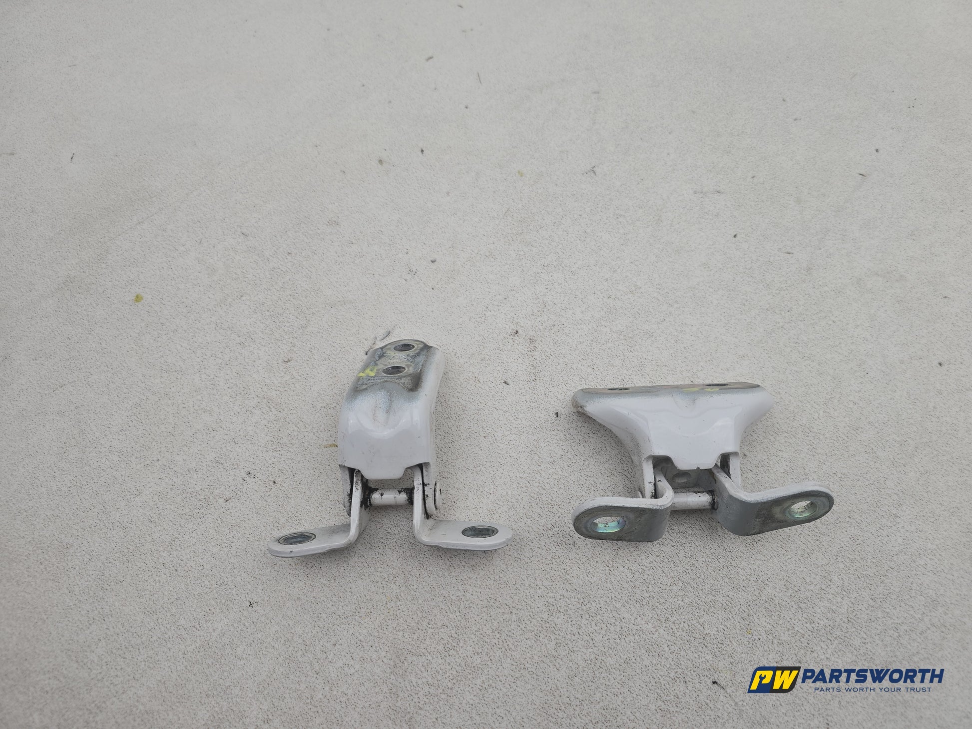 Hyundai I40 Style Blue Drive Crdi Driver Side Rh Rear Door Hinge Pair 2011-2018