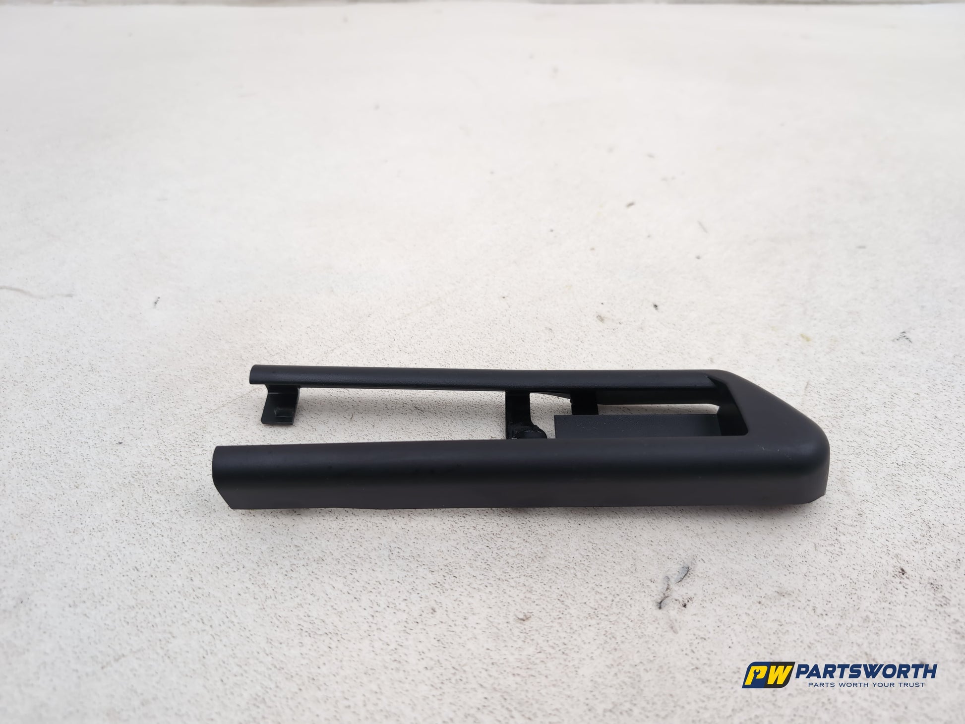 Bmw 5 Series 520d Se Auto F10 Front Seat Rail Trim Rear Left 6981781 2010-2017