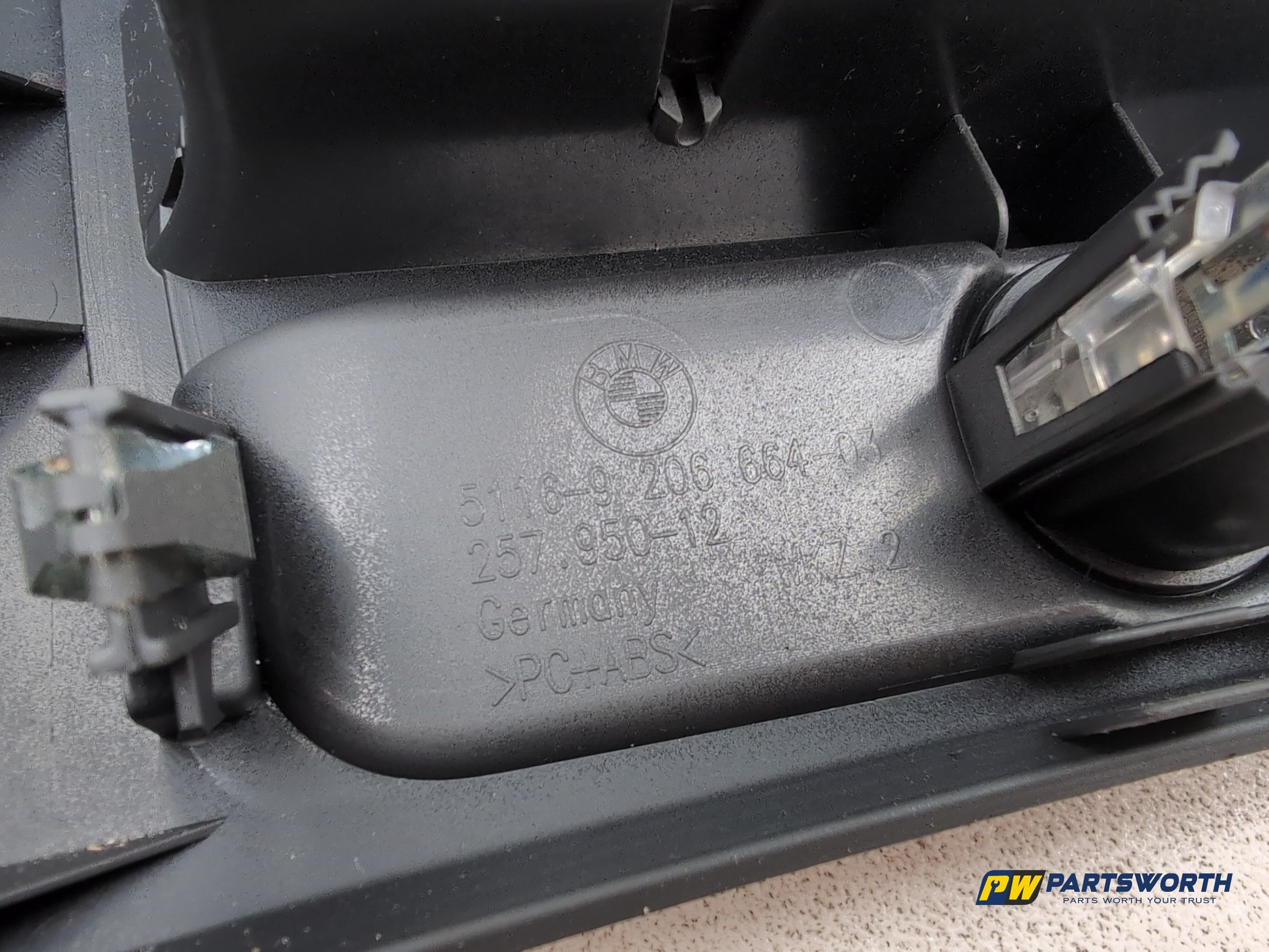 Bmw 5 Series 520d Se F10 Rear Centre Console Air Vent Trim 9206664 2010-2017 - photo 7