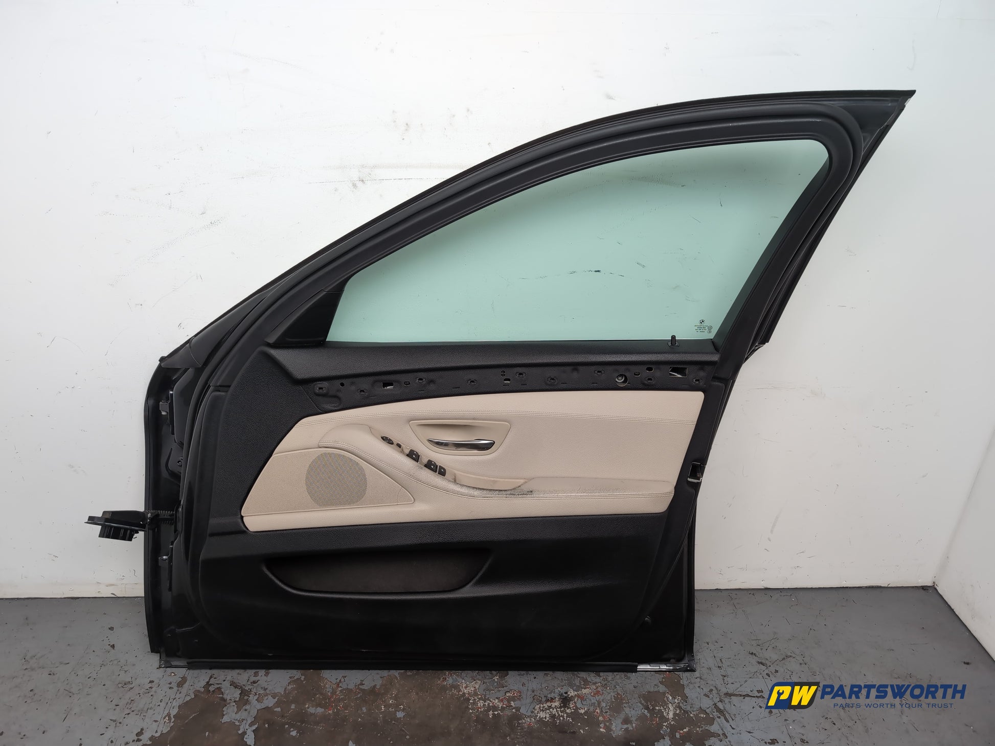 Door Front RH 7