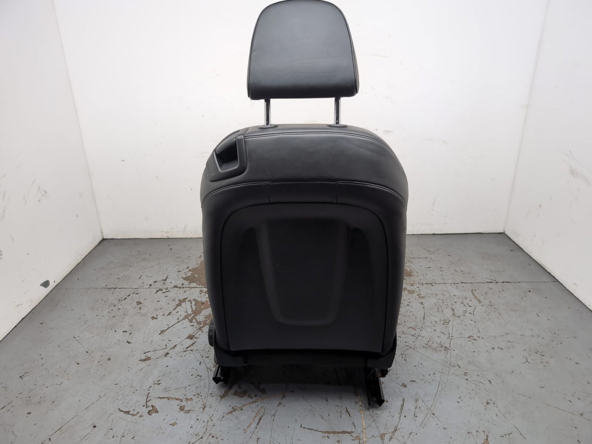 Seat Front RH 7