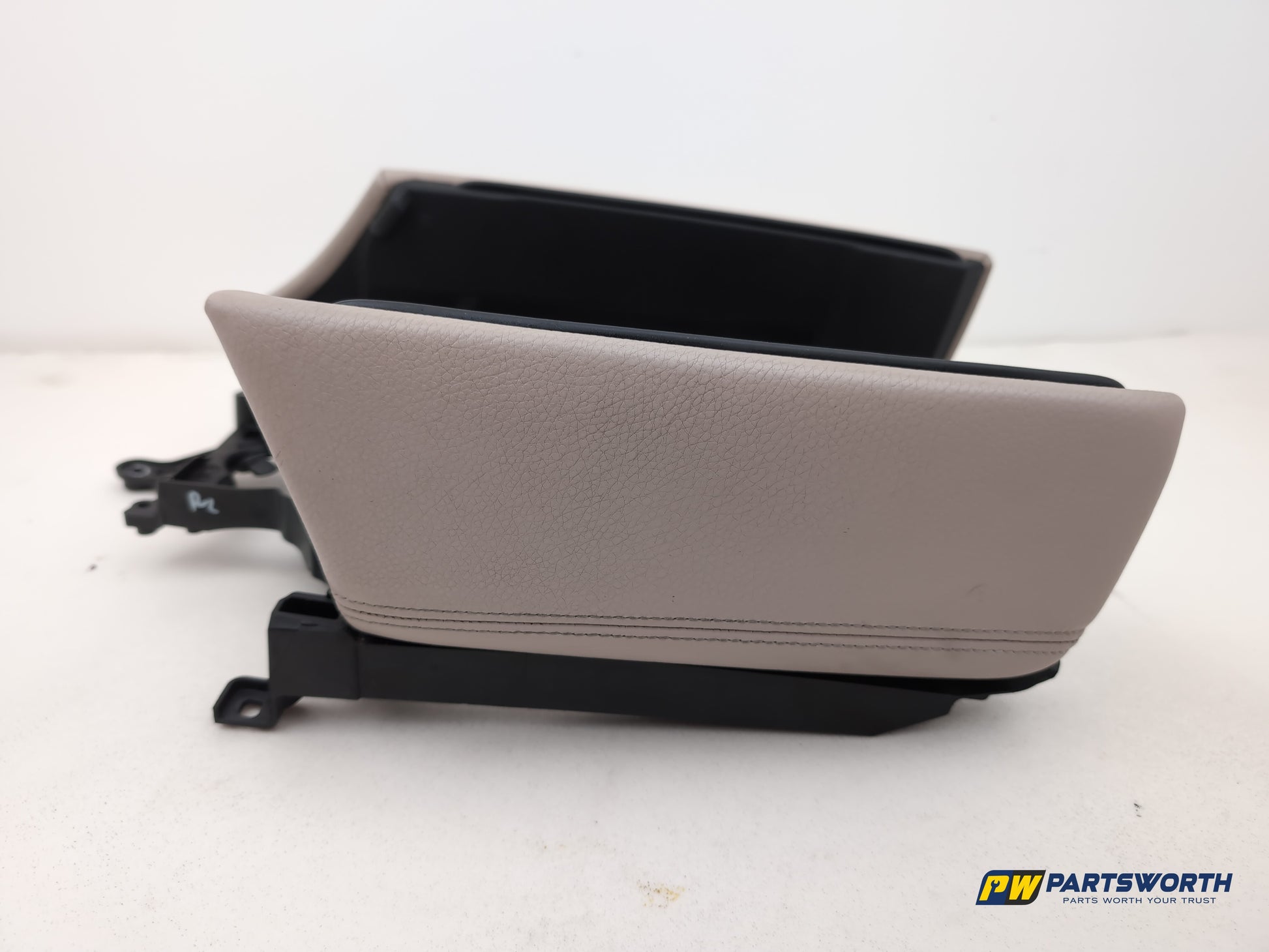 Centre Console Armrest 1