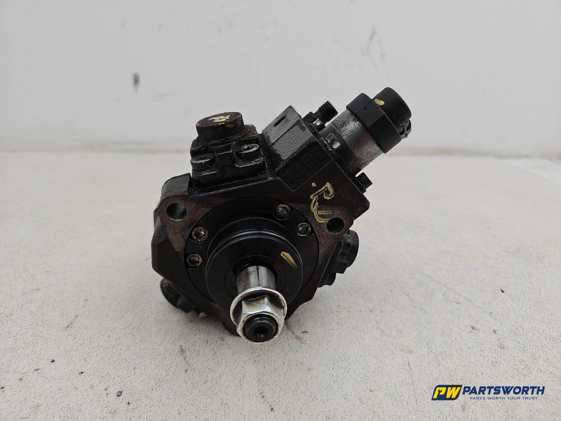 High pressure fuel pump 7