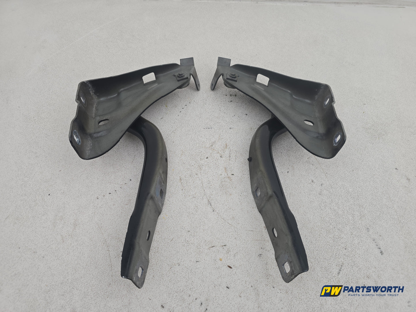 Bonnet Hinges 7